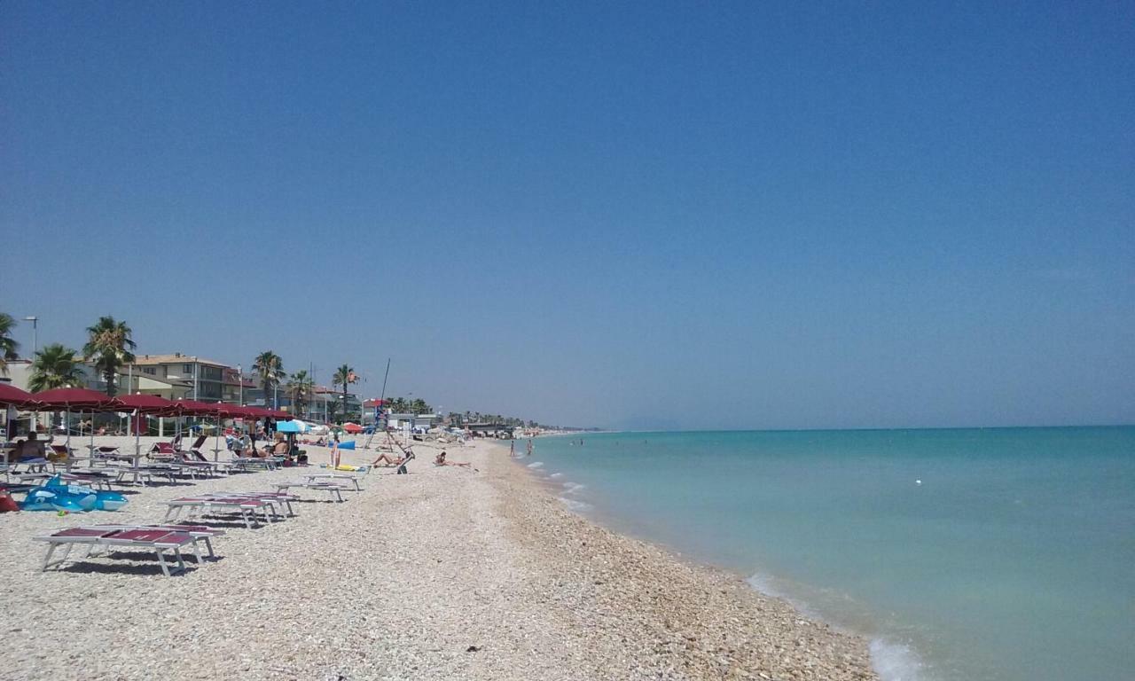 Appartamento Il Canto Della Luna Porto SantʼElpidio Екстериор снимка